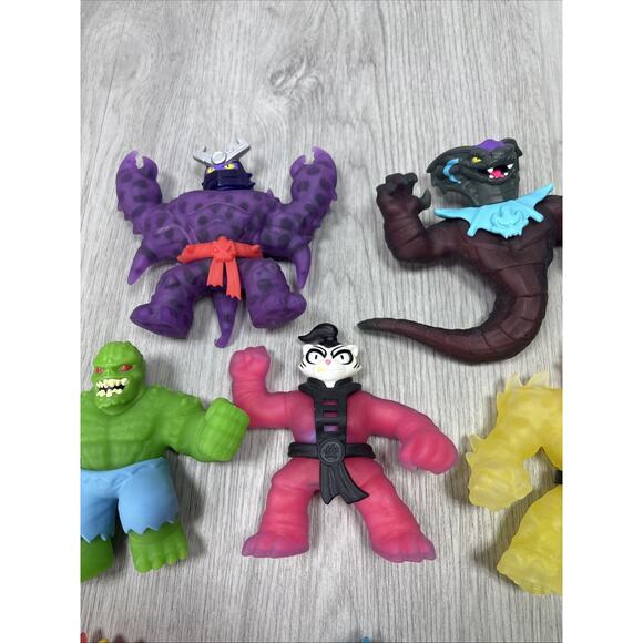 Heroes of Goo Jit Zu Glow Shifters, Dino X-Ray, Hero Pack ect 8 Count - Picture 4 of 9
